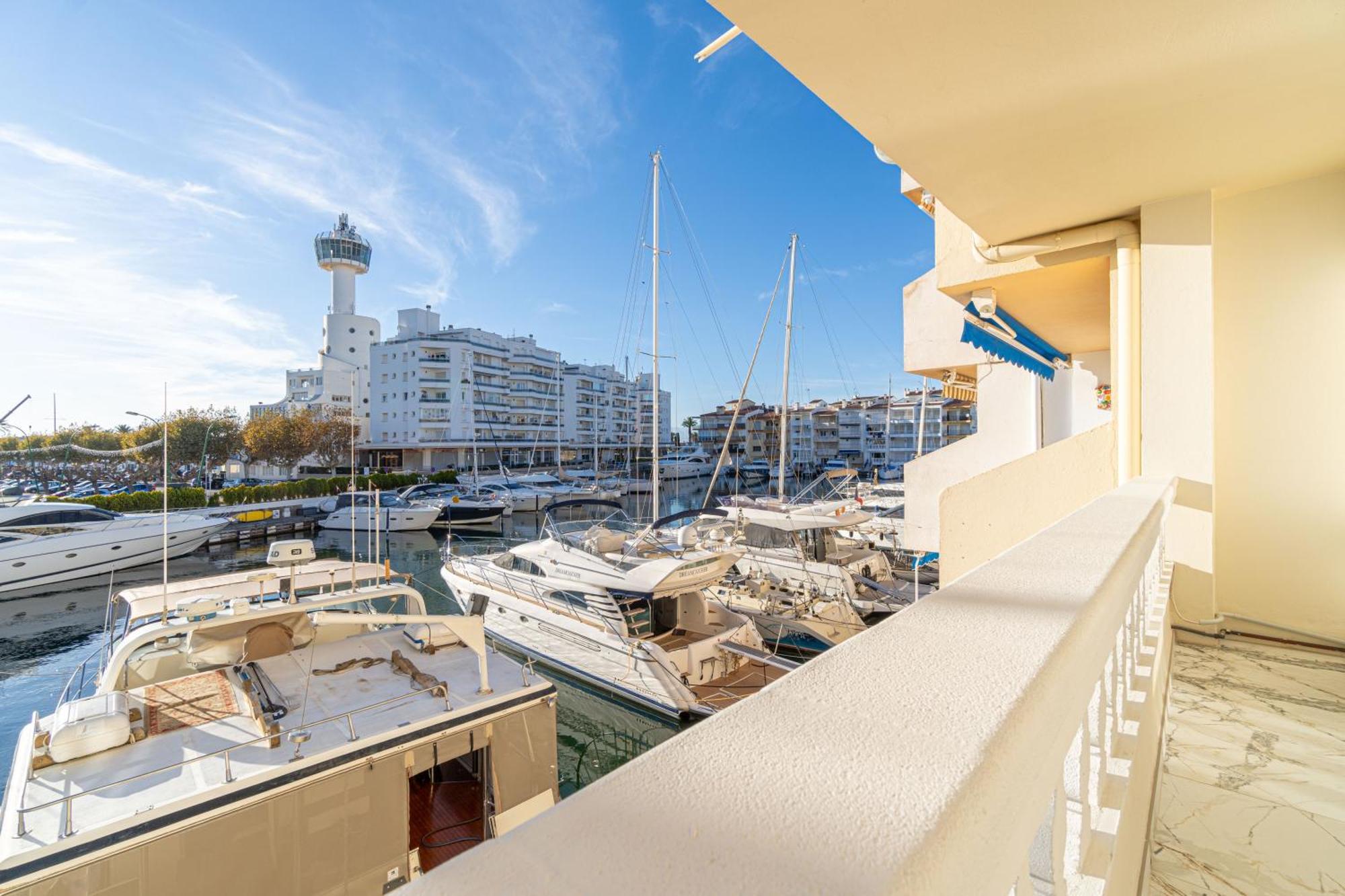 Moderno Apartamento Frente Al Canal Con Terrazas Lejlighed Empuriabrava Eksteriør billede